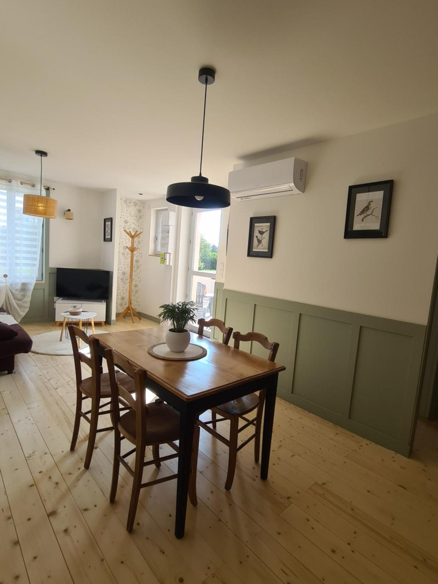 Le Nid Du Bosquet Apartman Issoire Kültér fotó
